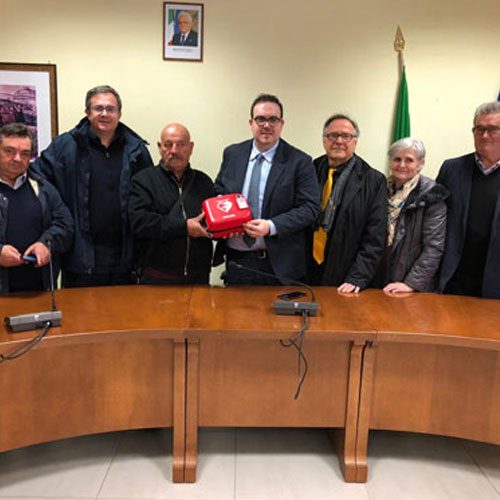 circolo laurentino e consegna defibrillatore