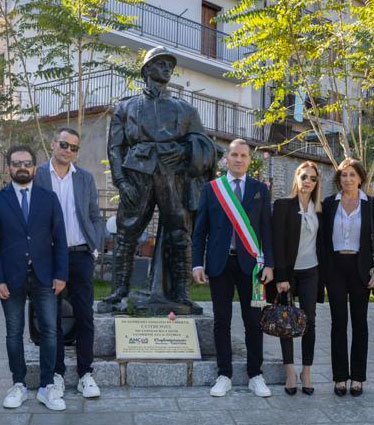 monumento ai caduti in guerra reasturato da ancos con il 2x1000